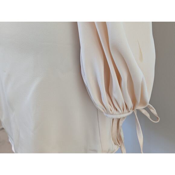 NWT Oh Polly Vanna Balloon Sleeve Mini Dress in Ivory, Sz 0US Babydoll Swiftie - Picture 5 of 7